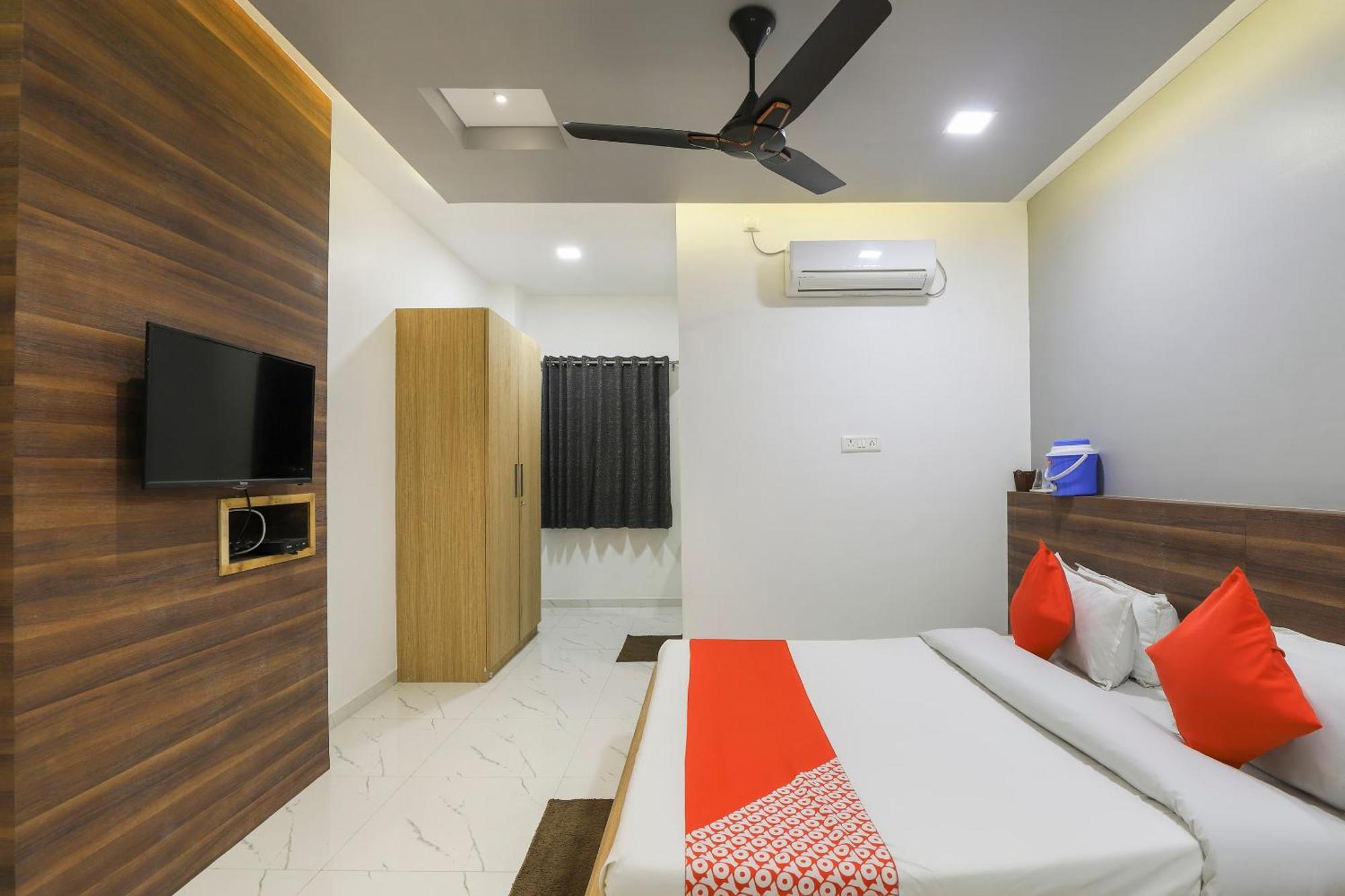 Oyo Kings Hotel Katunayaka Exteriér fotografie