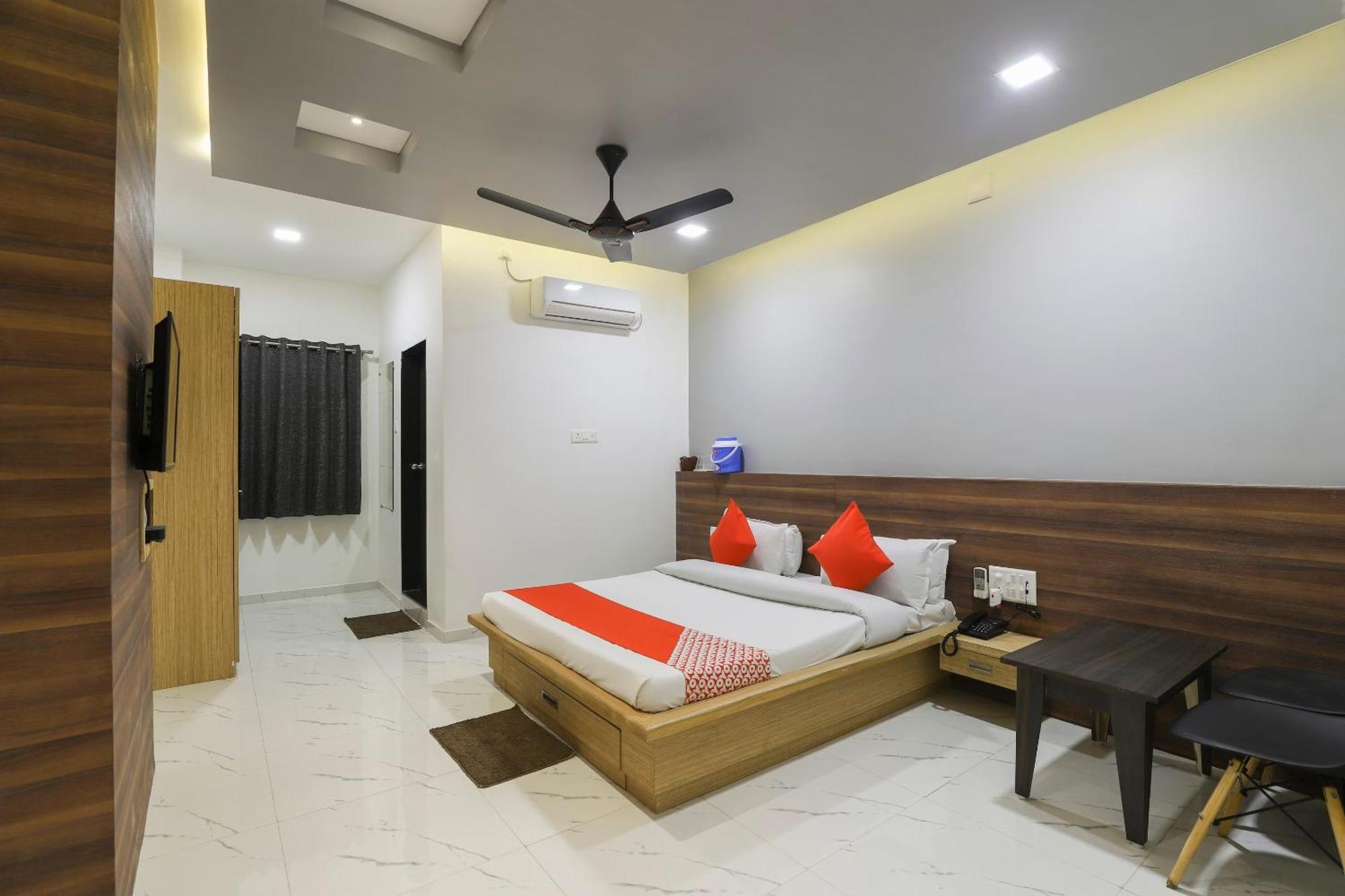 Oyo Kings Hotel Katunayaka Exteriér fotografie