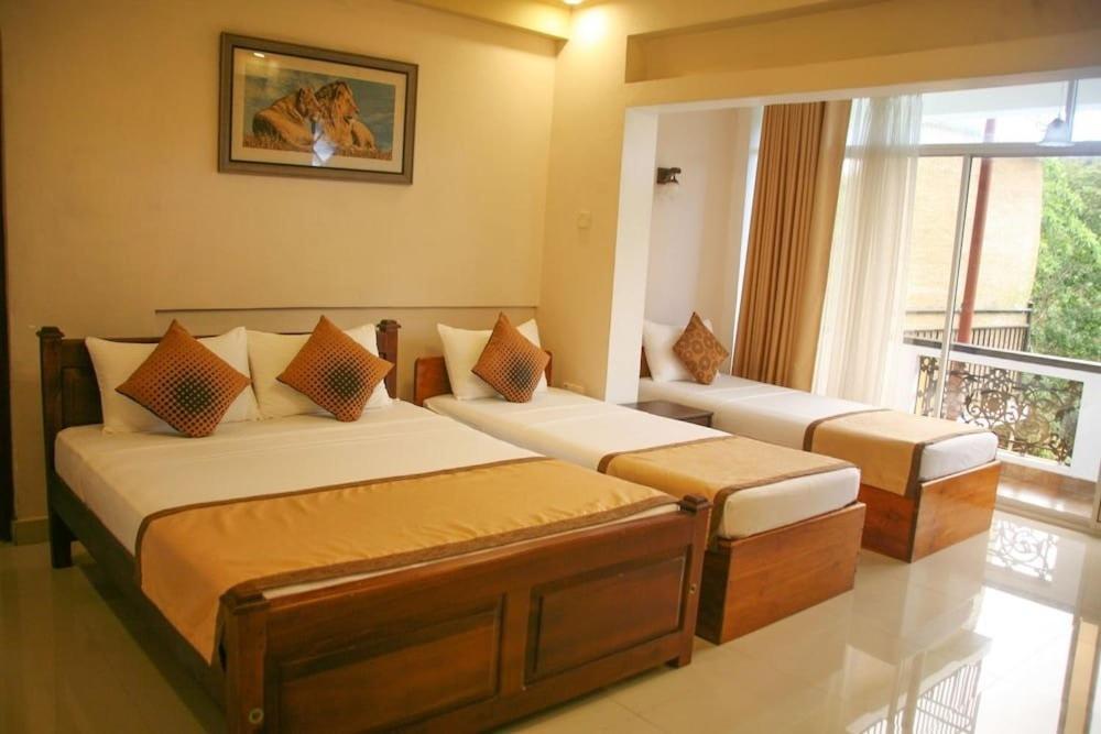 Oyo Kings Hotel Katunayaka Exteriér fotografie